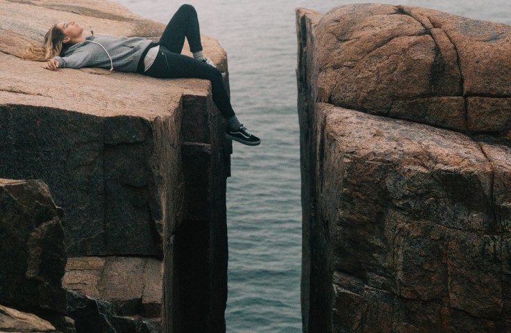 kristopher-roller-320077-unsplash